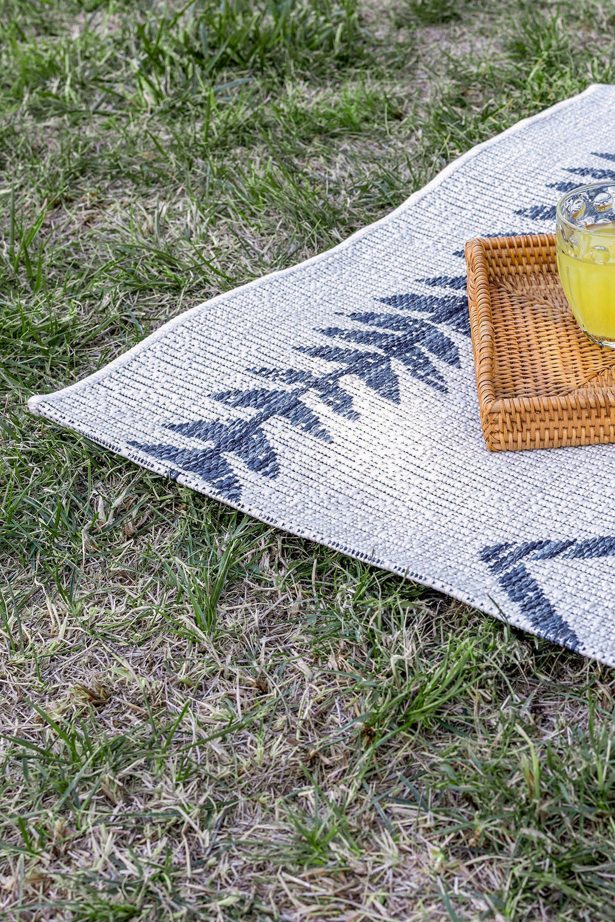 Scandi Jute Rug in Grey and Navy