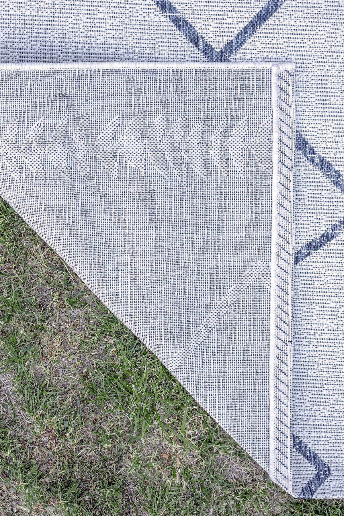 Scandi Jute Rug in Grey and Navy