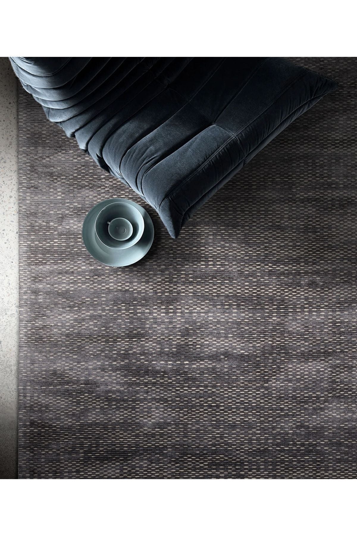 Livas Rug in Grey