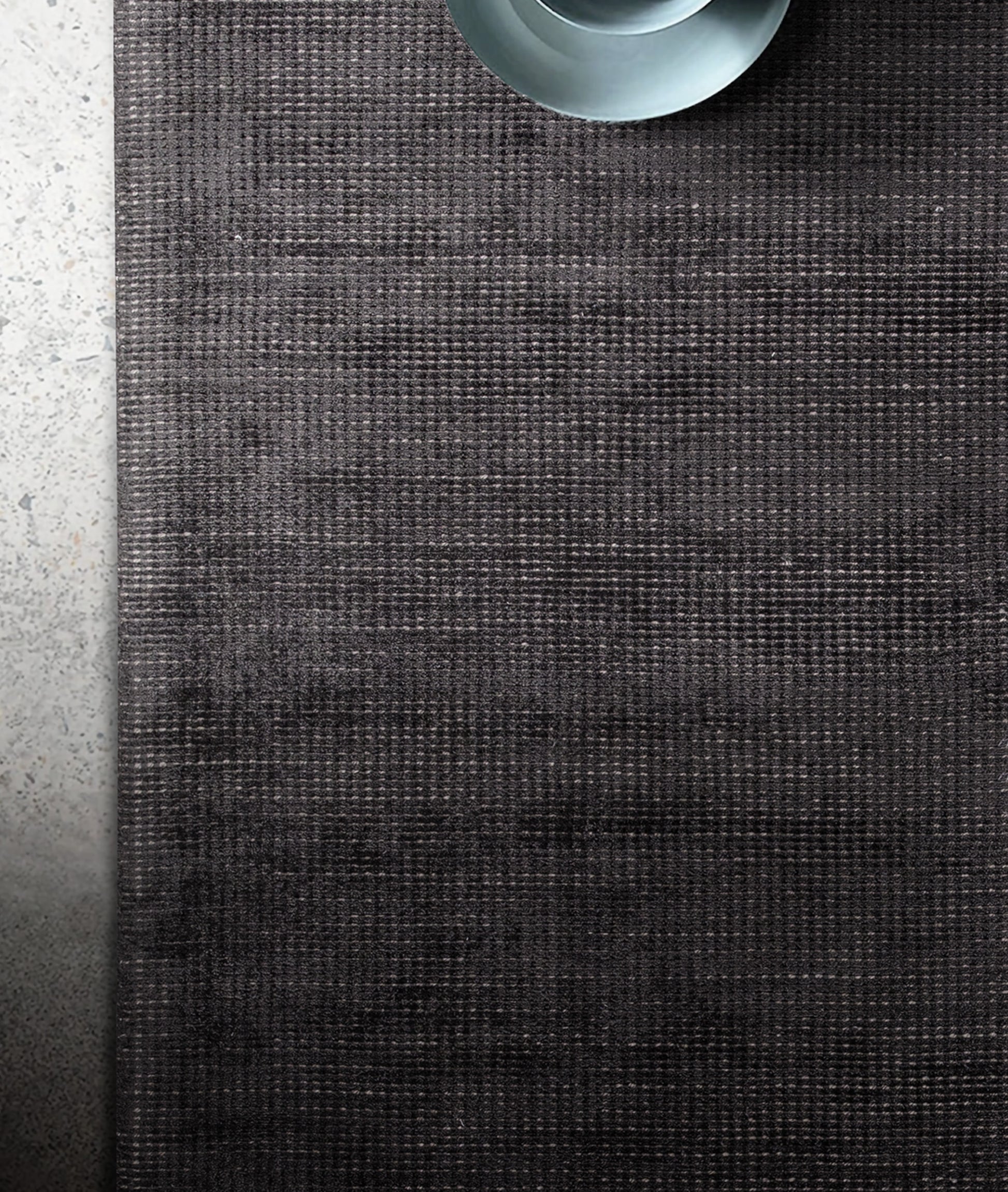 Livas Rug in Black