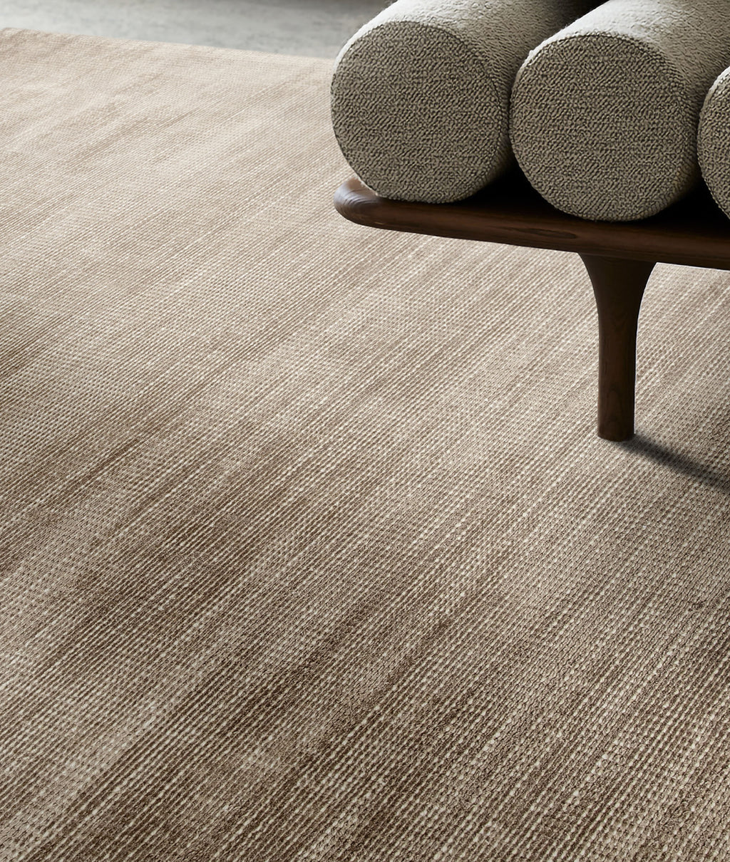 Livas Rug in Mink