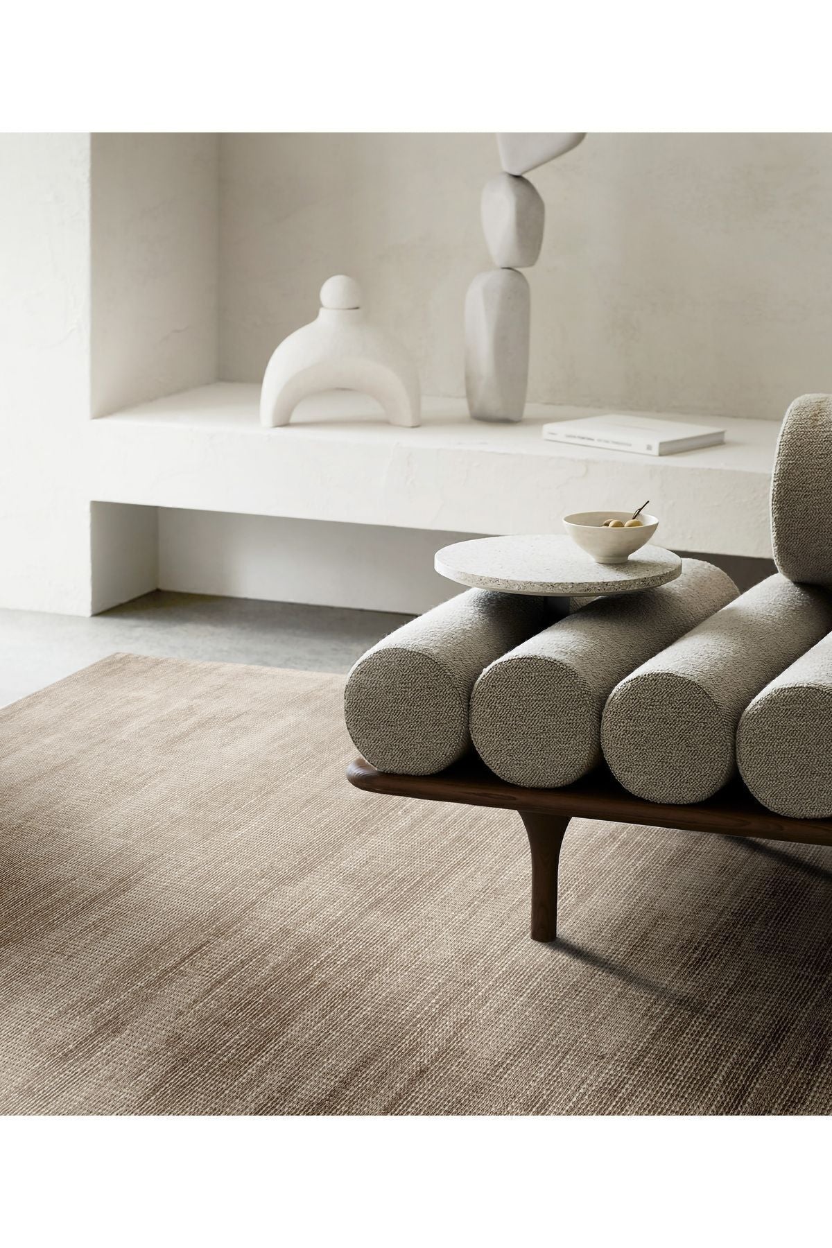 Livas Rug in Mink